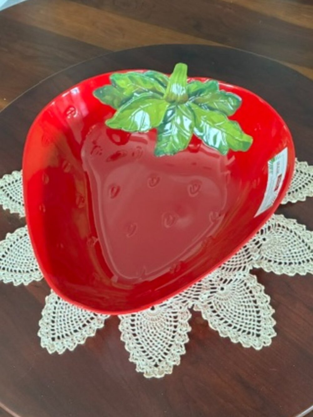 NWT * Indoor / Outdoor GIANT Red STRAWBERRY & LEAVES BOWL * embossed Melamine